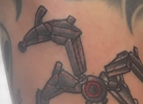 【ARC Raiders】海外勢「リーパーのタトゥー入れたらウ◯チみたいって言われたんだけど・・・」