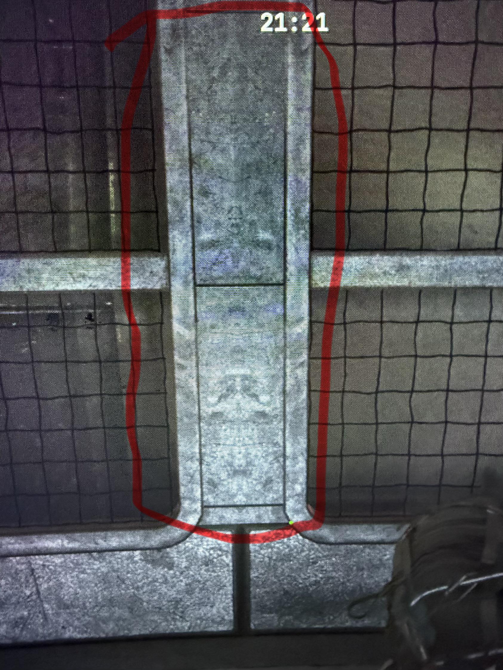 【ARC Raiders】ダウン中に見つけた金網の模様、これ顔に見える奴いる？