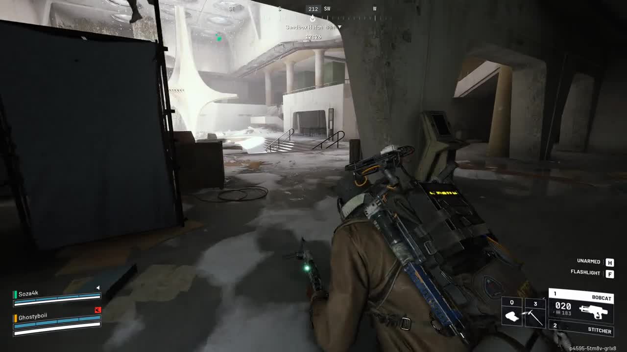 【ARC Raiders】「これチートか？」這ったままドアの外へ引かれる動画、最後まで見ると…